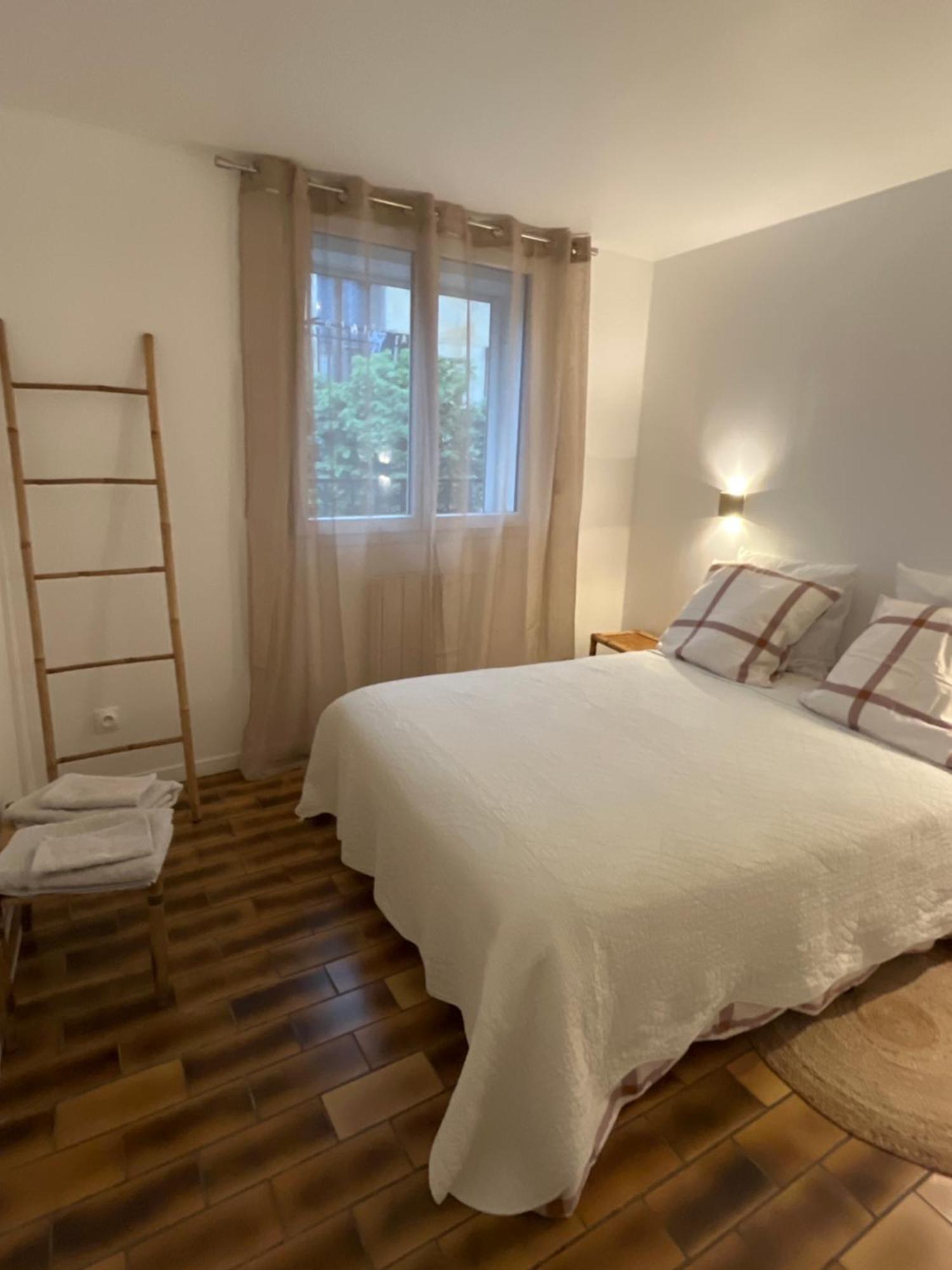 Agreable Maison De Village Avec Terrasse Vinca Eksteriør bilde